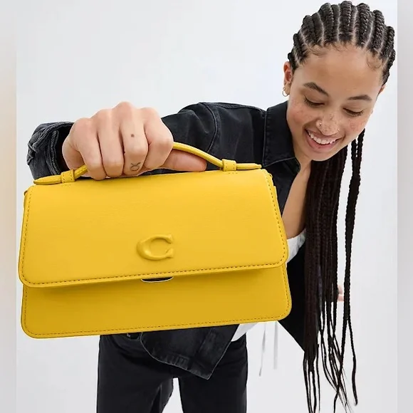Coach Juno Crossbody Clutch Glovetanned Leather Bag in Canary Yellow
LIKE NEW - Picture 1 of 15